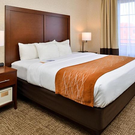 Comfort Inn & Suites Madison North Deforest Ngoại thất bức ảnh