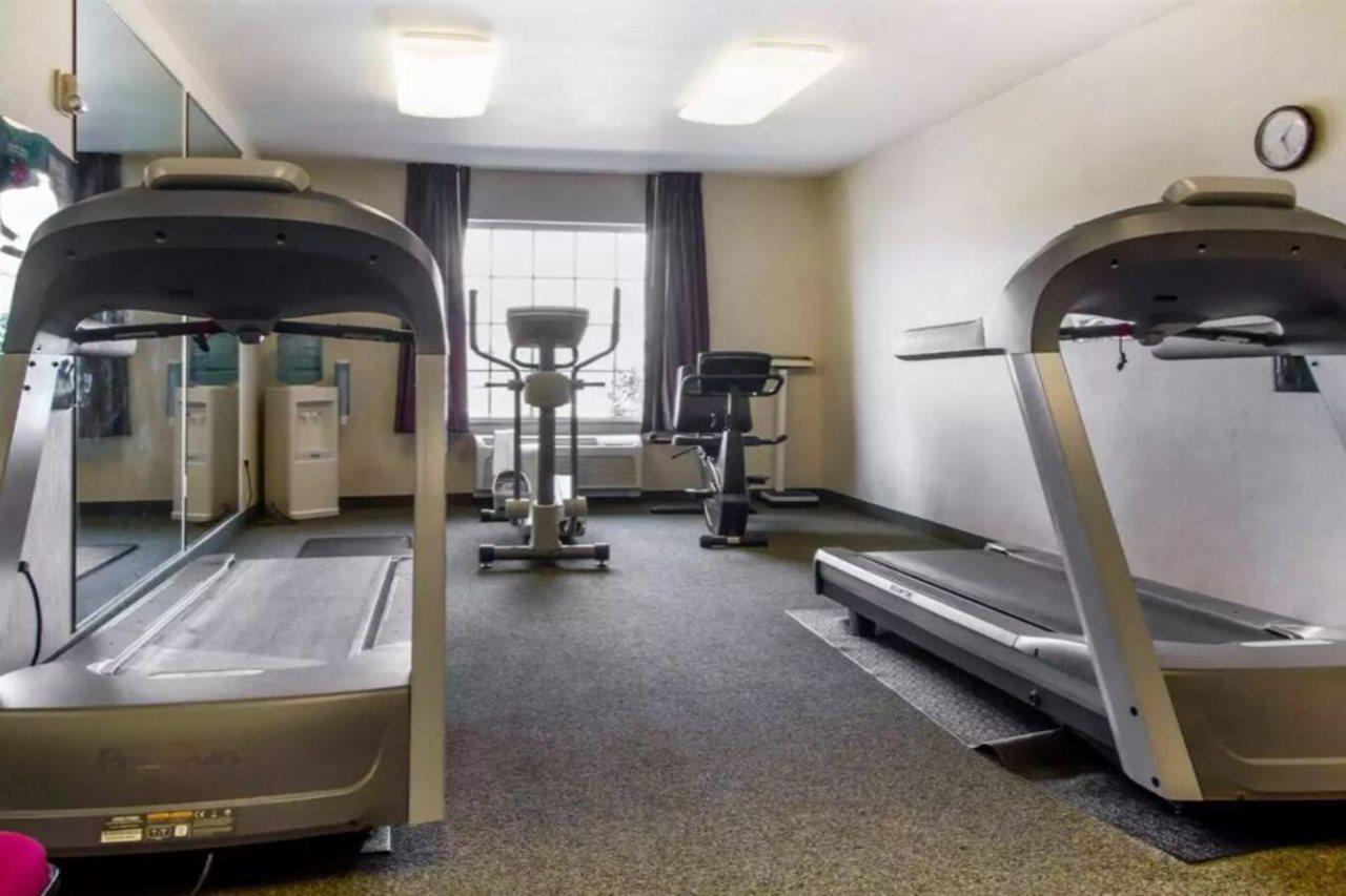 Comfort Inn & Suites Madison North Deforest Ngoại thất bức ảnh