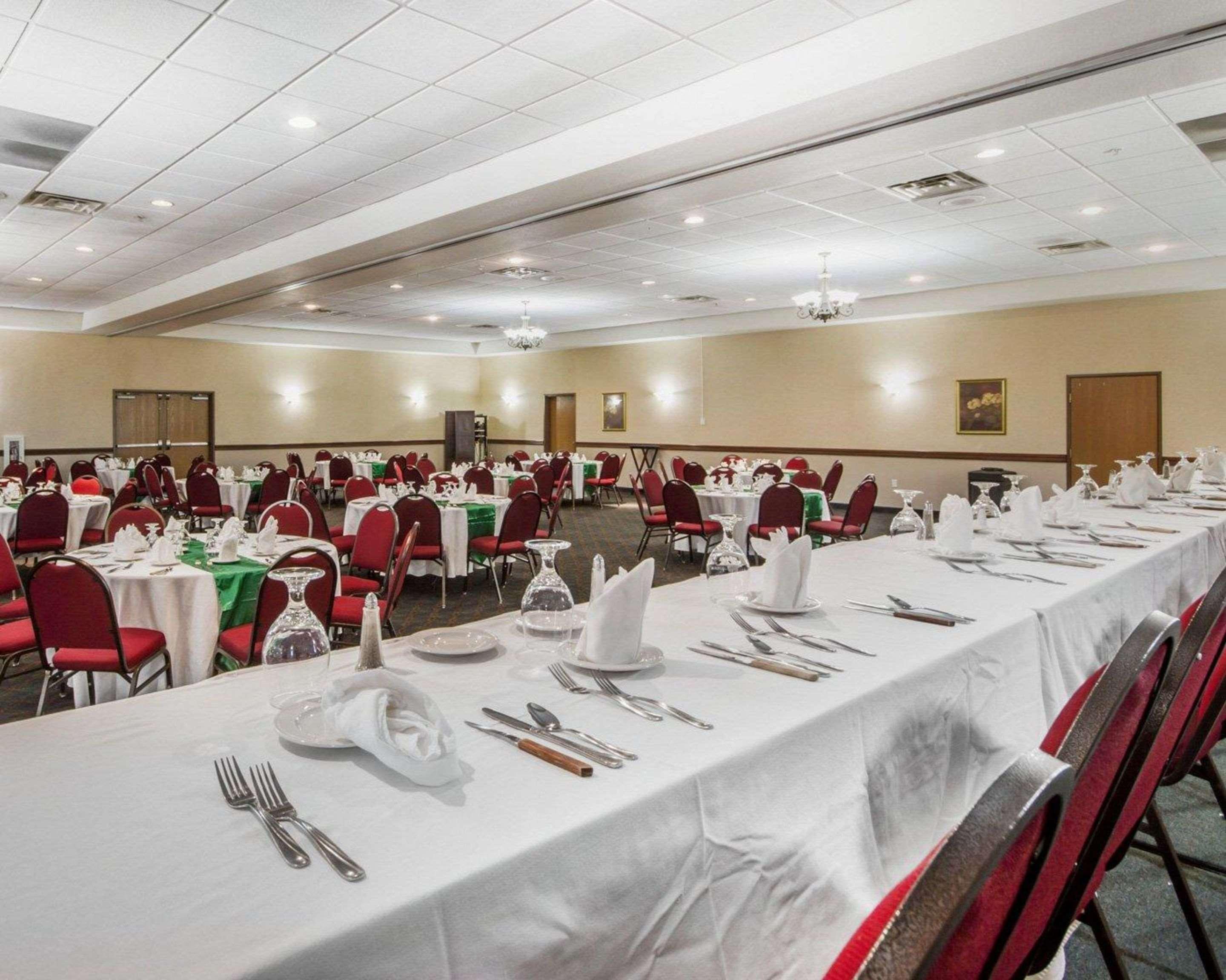 Comfort Inn & Suites Madison North Deforest Ngoại thất bức ảnh