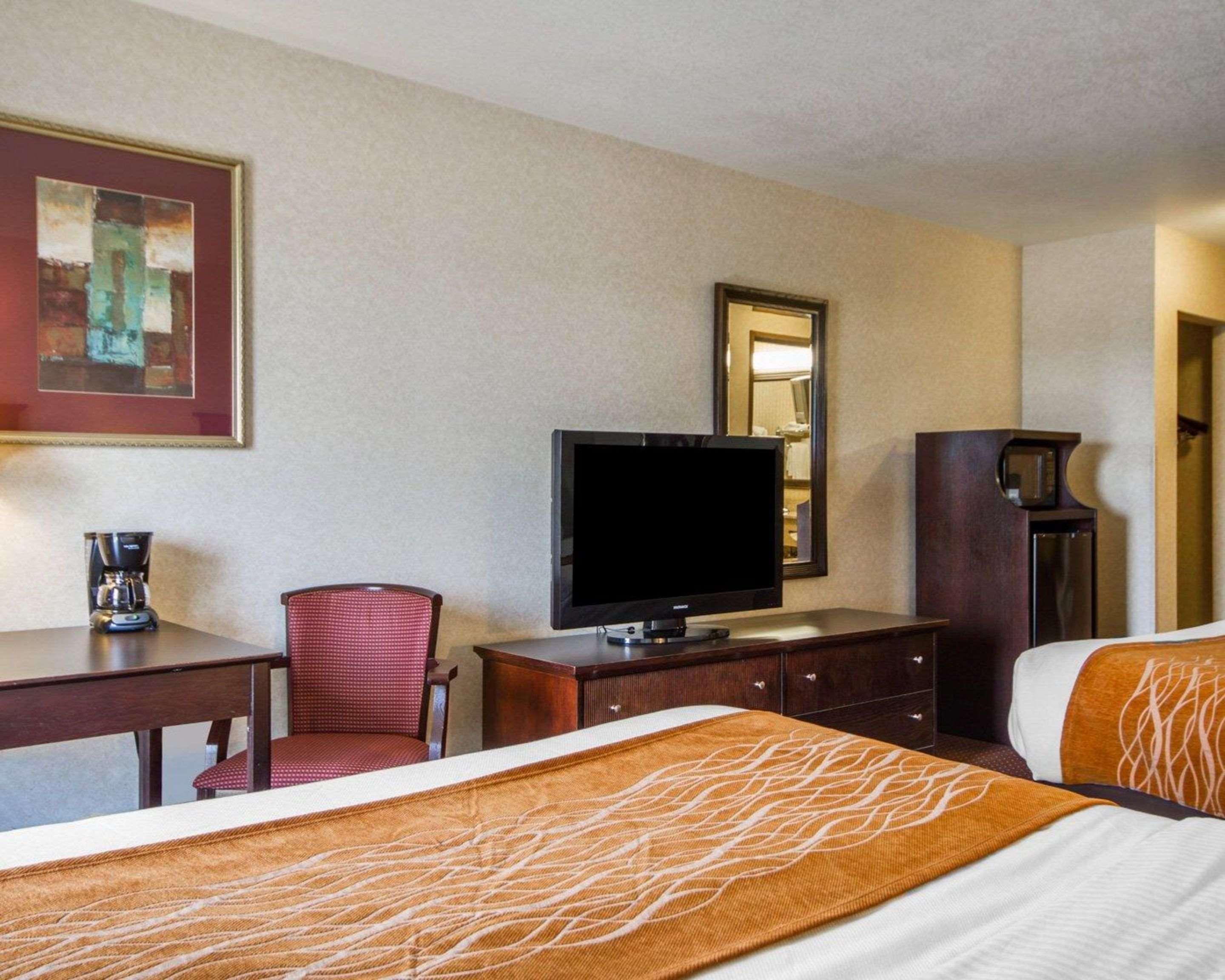 Comfort Inn & Suites Madison North Deforest Ngoại thất bức ảnh