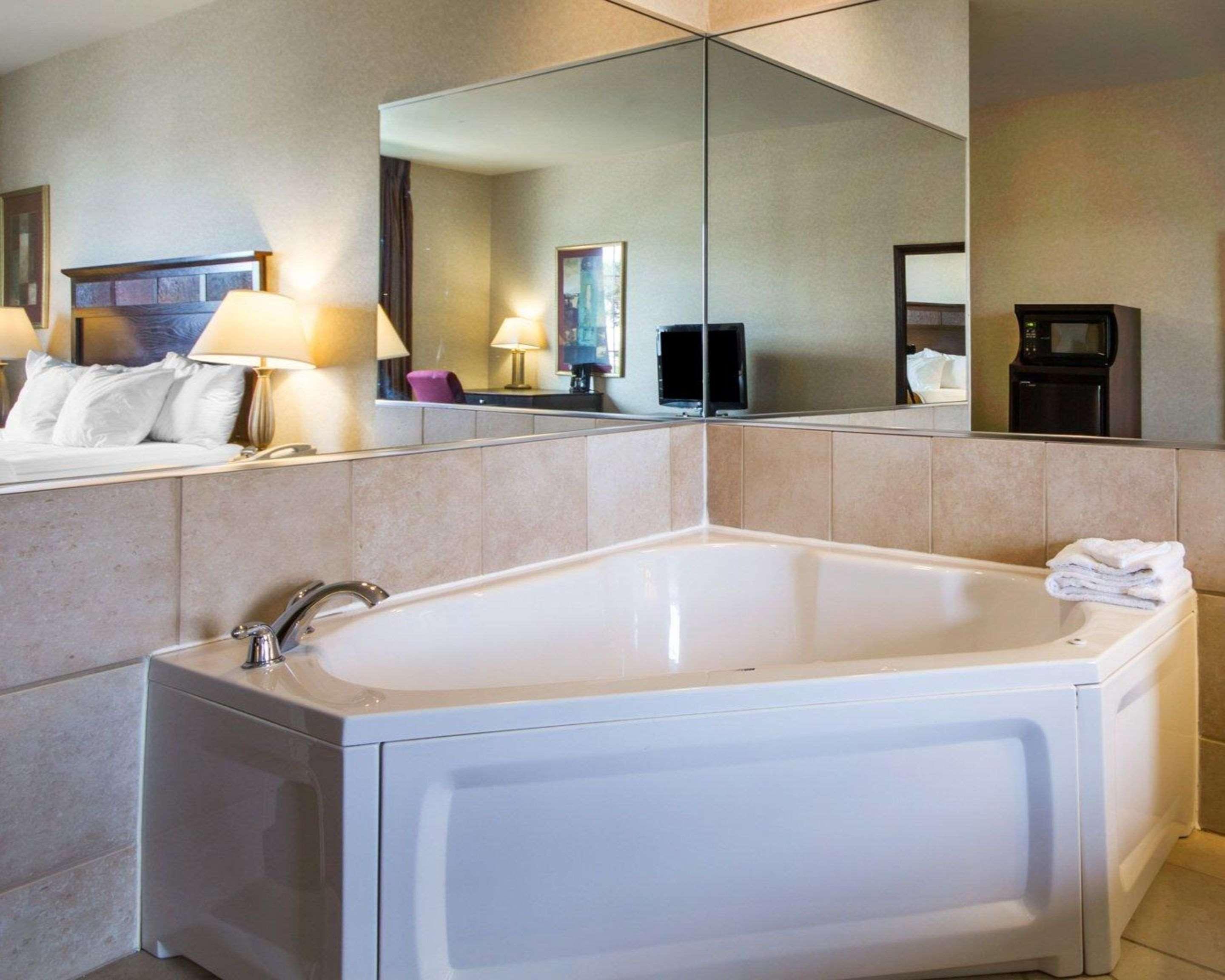 Comfort Inn & Suites Madison North Deforest Ngoại thất bức ảnh