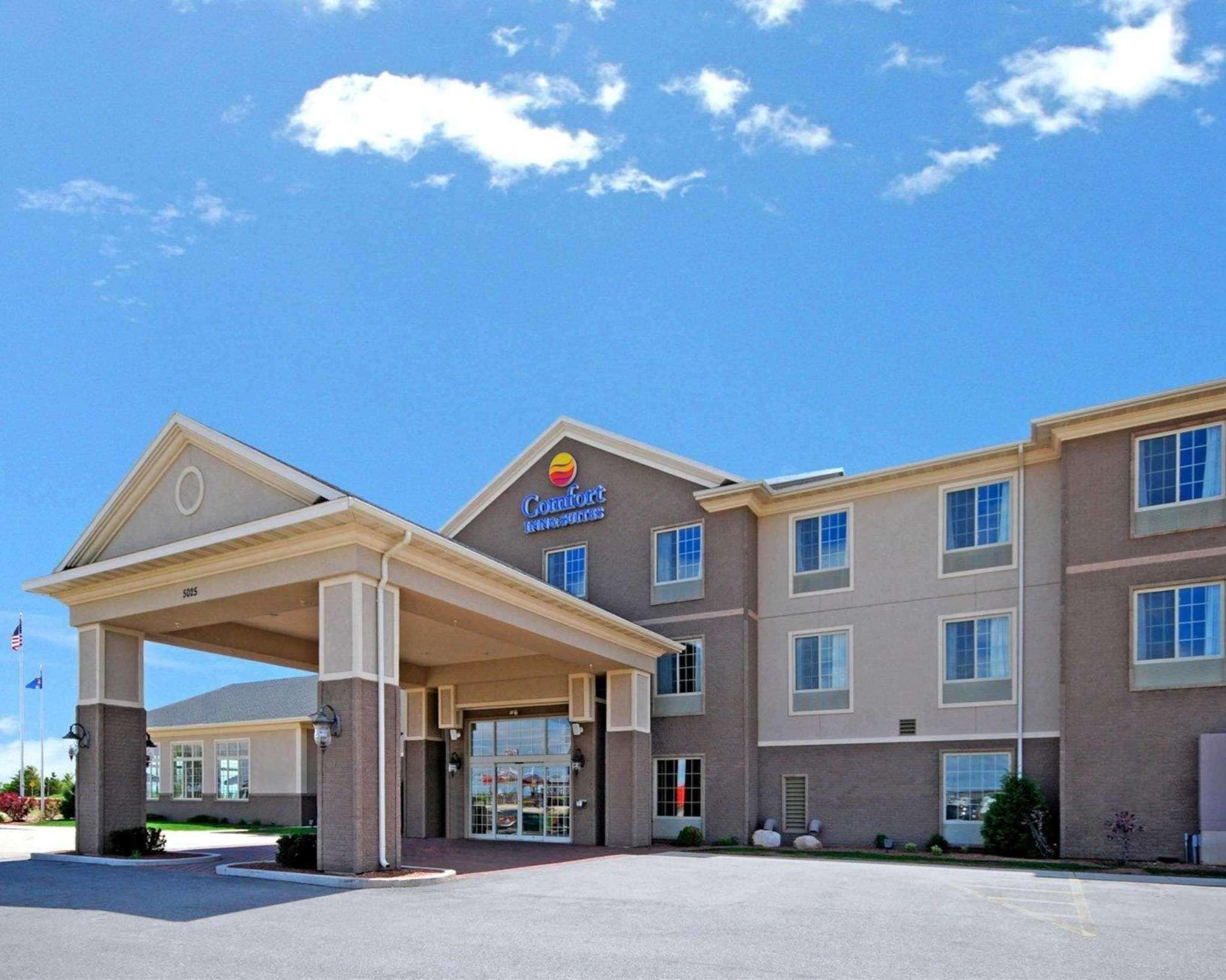 Comfort Inn & Suites Madison North Deforest Ngoại thất bức ảnh