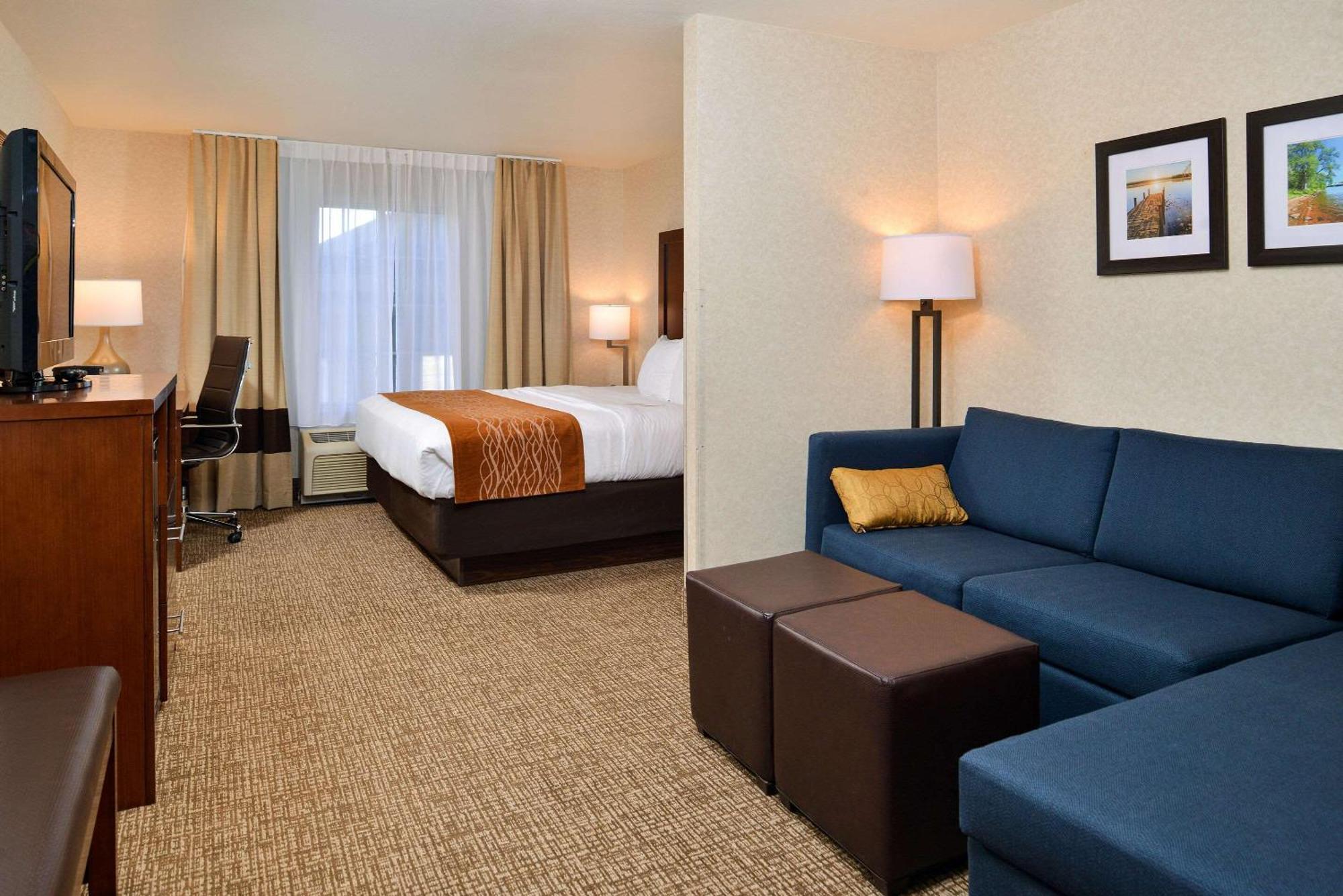Comfort Inn & Suites Madison North Deforest Ngoại thất bức ảnh