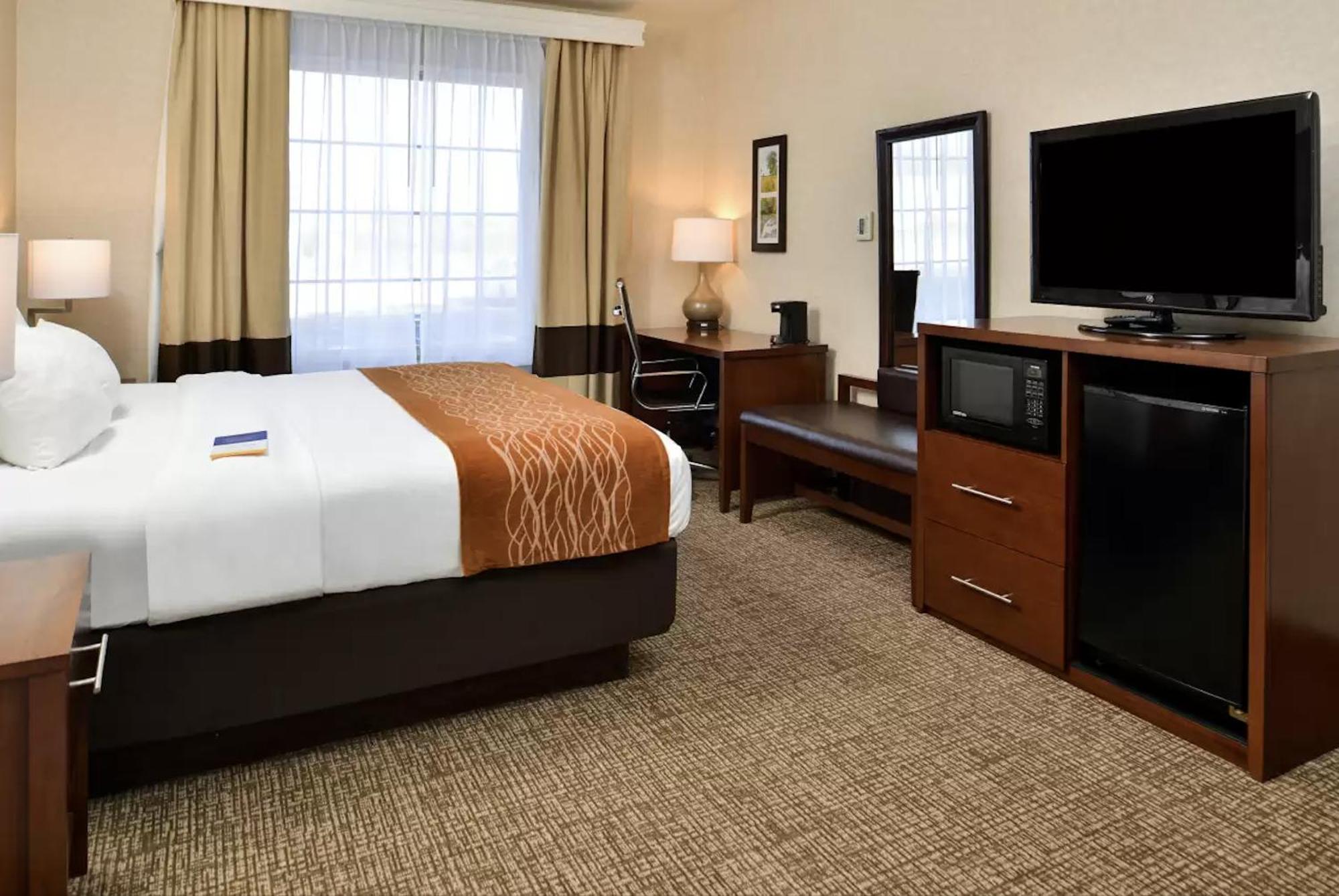 Comfort Inn & Suites Madison North Deforest Ngoại thất bức ảnh