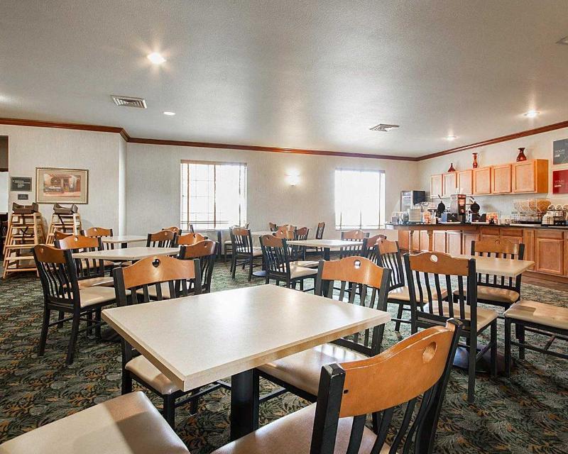 Comfort Inn & Suites Madison North Deforest Ngoại thất bức ảnh